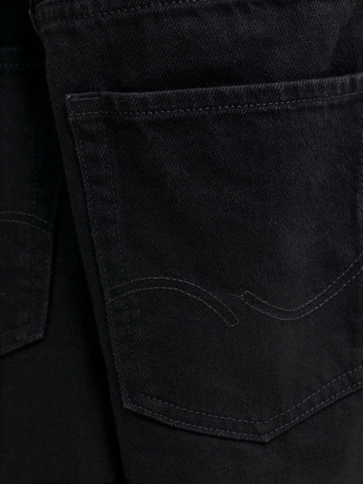 Chris Original svarta relaxed fit jeans från Jack & Jones Junior med hög midja och femficksmodell.