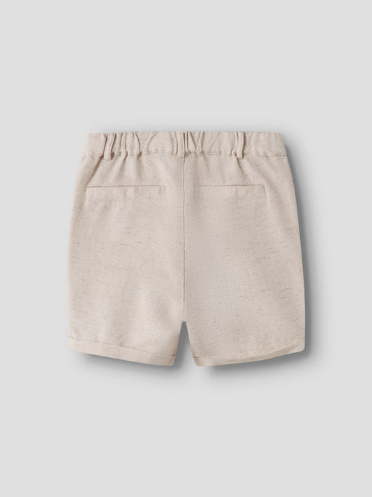 Ljus beige linneshorts till pojke. Sköna sommar shorts i lin till pojke från Name it.
NMMFAHER SHORTS
13214173