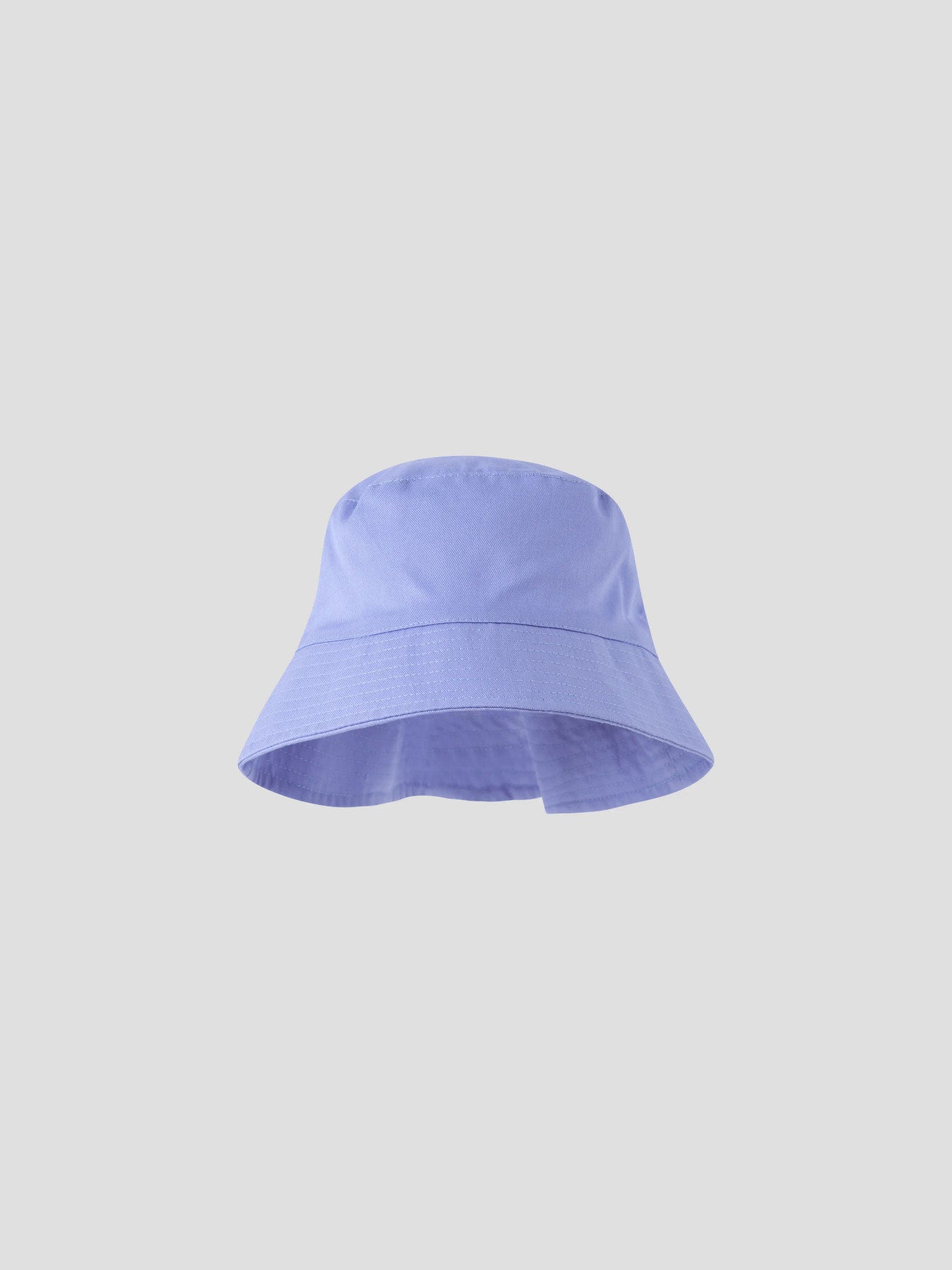 Blå bucket hat till barn. Solhatt, fiskarhatt till flicka och pojke. Blå hatt buckethat från Name it.
NKNOLO BUCKET HAT
1322869B