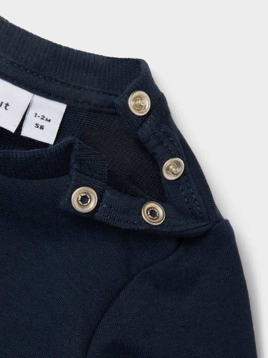 Blå enfärgad långärmad sweat unisex tröja till baby pojke och bebis flicka. Ekologiska barnkläder från Name it.
NBNTAKKI LS SWEAT NOOS
13239136