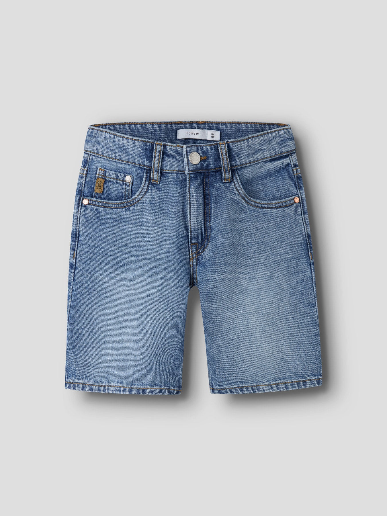 Långa jeans shorts till pojke. Jeansshorts från Name it till kille.
NKMRYAN REG L DNM SHORTS 6750-DM NOOS
13240777
