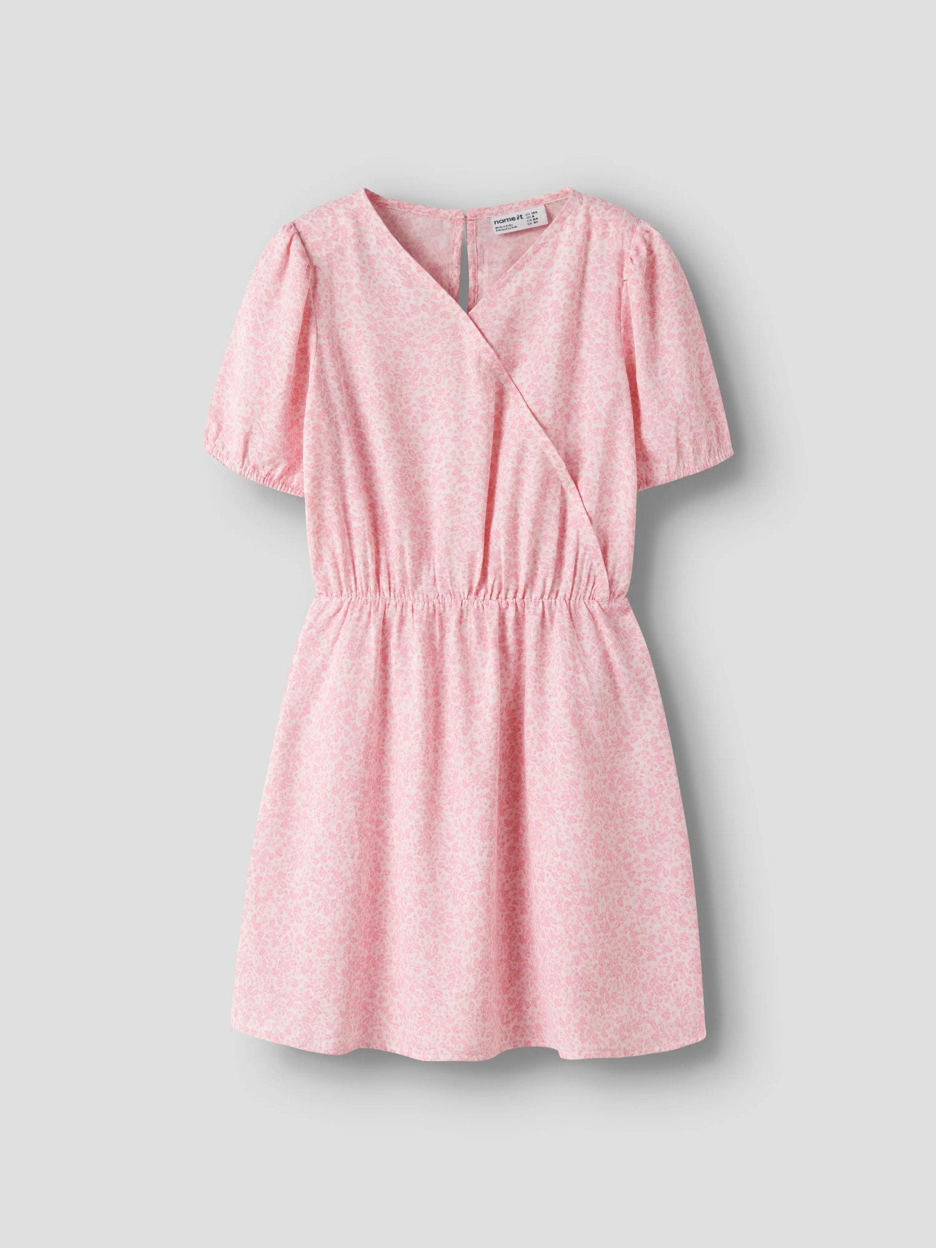 Söt små blommig omlott klänning till flicka. Omlottklänning i rosa blommor på sommarklänning från Name it.
NKFFANY SS WRAP DRESS PB
13251247