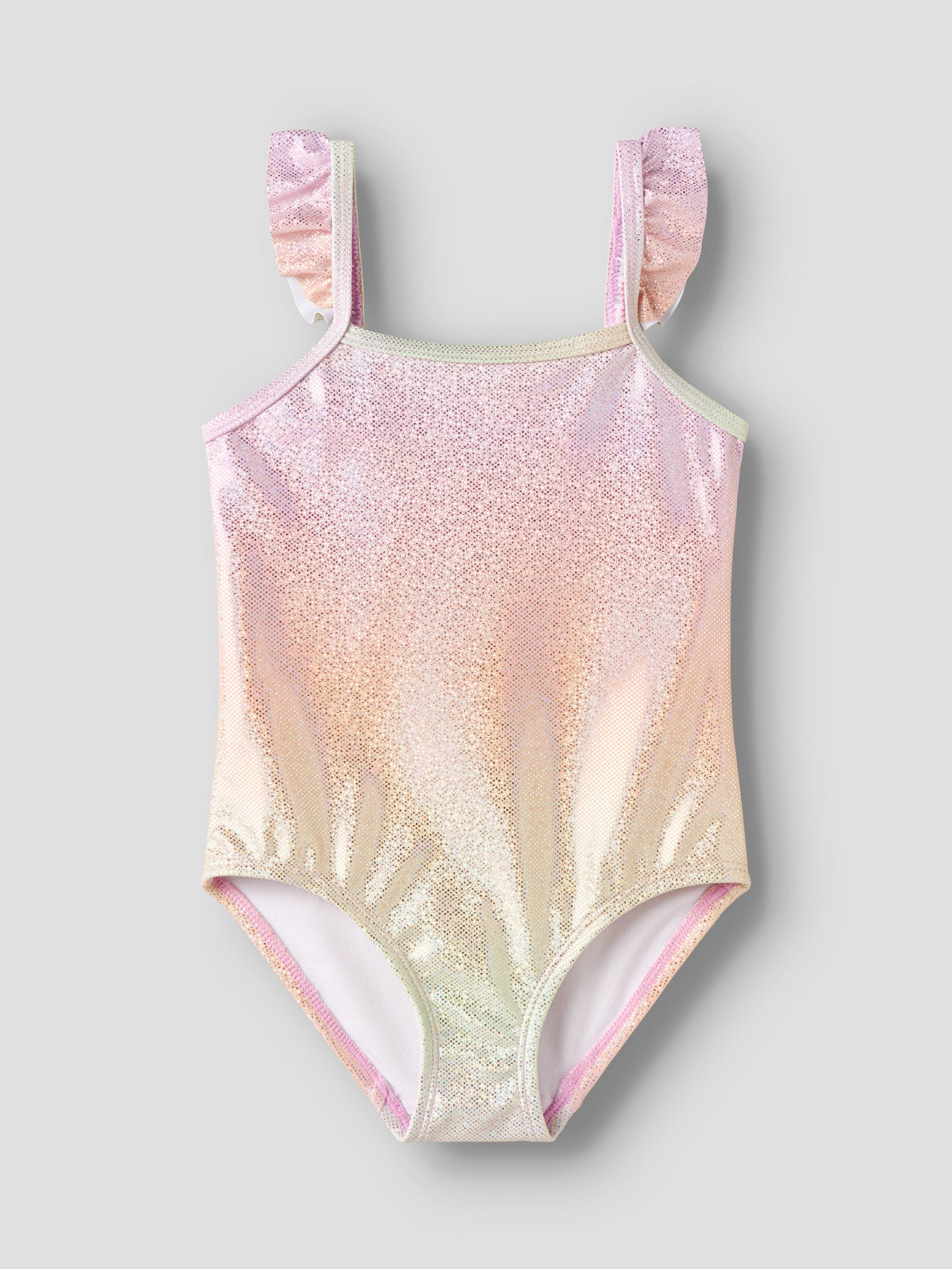 Glittrande regnbågs färgad baddräkt med volanger på axelbanden. Baddräkt i pastellfärger till flicka från Name it.
NMFZOLA SWIMSUIT
13253308