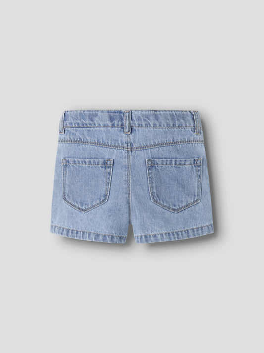 Ljus blå broderade jeansshorts till flicka. Shorts i denim med broderade vita blommor till flicka från Name it.
NMFROSE MOM DNM ANGLAI SHORTS 1026-OV H
13254112