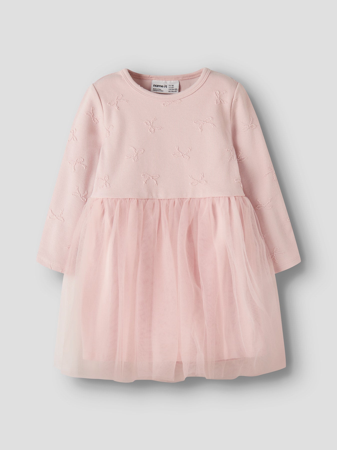 Name It rosa långärmad tyllklänning för flicka med rosetter, mjuk jerseyöverdel och voluminös tyllkjol. Ekologiska barn kläder till flicka.
NMFKATTY LS DRESS
13257500