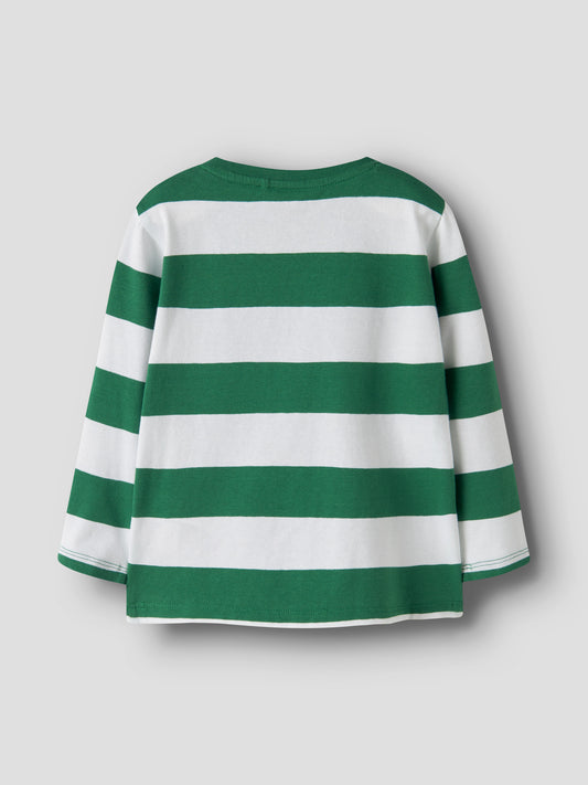 Grön och vit randig långärmad t-shirt till pojke med den roliga favorit figuren Bluey från Disney.
NMMJUSTIN BLUEY LS NREG TOP NOOS SKY
13258076