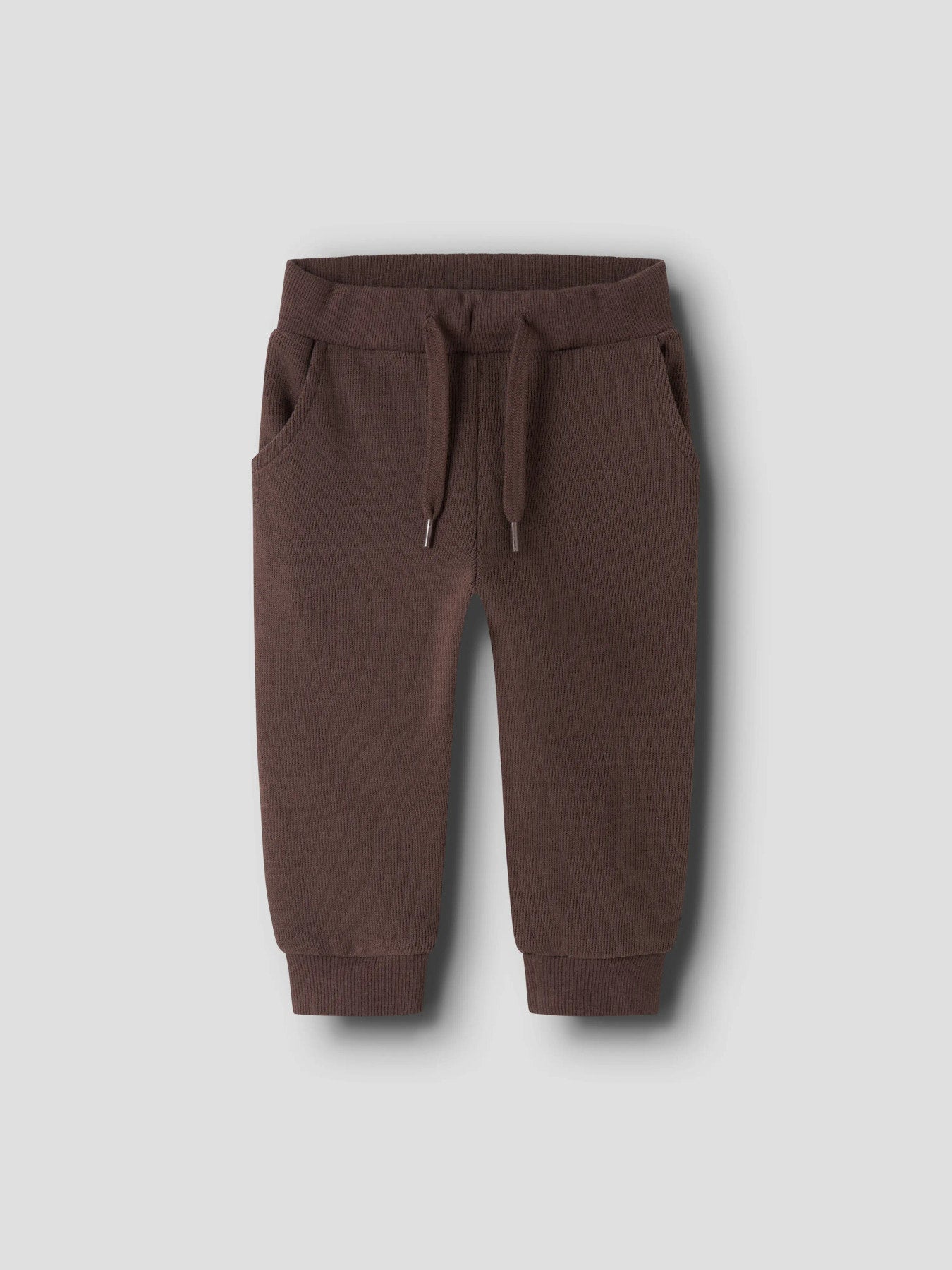Name It brun mjukisbyxor för baby pojke och bebis flicka i ekologisk bomull och elastisk midja till nyfödd baby.
NBNOBEAR NREG SWEAT PANT UNB NOOS
13258116