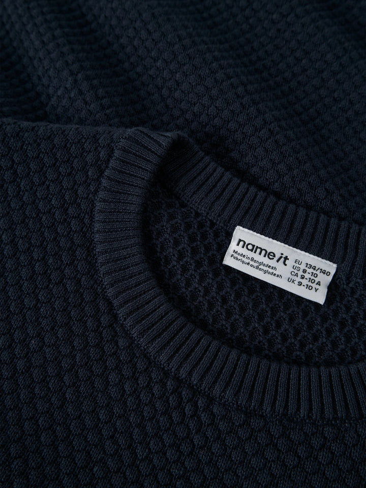 Navy Blazer Roj Strukturstickad Tröja för barn pojke från Name it, framifrån