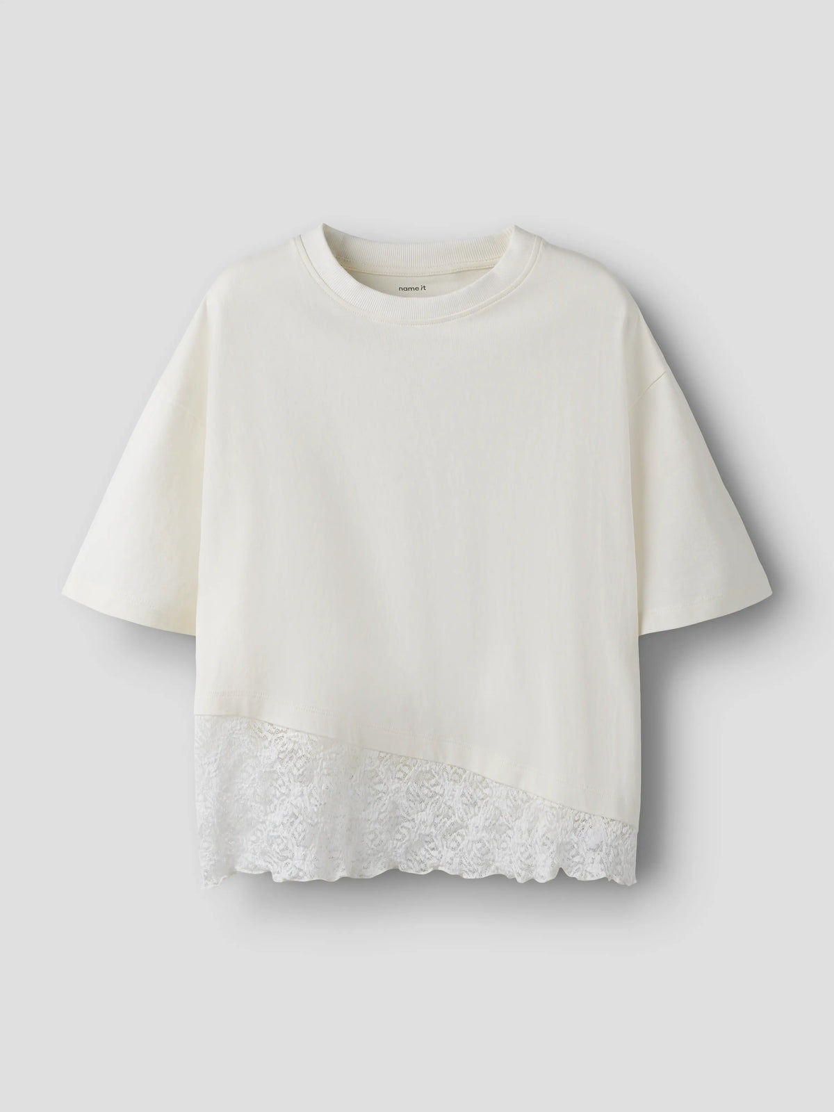 Cloud Dancer Roella kortärmad topp med spetsdetalj från Name it, framifrån – 13267719