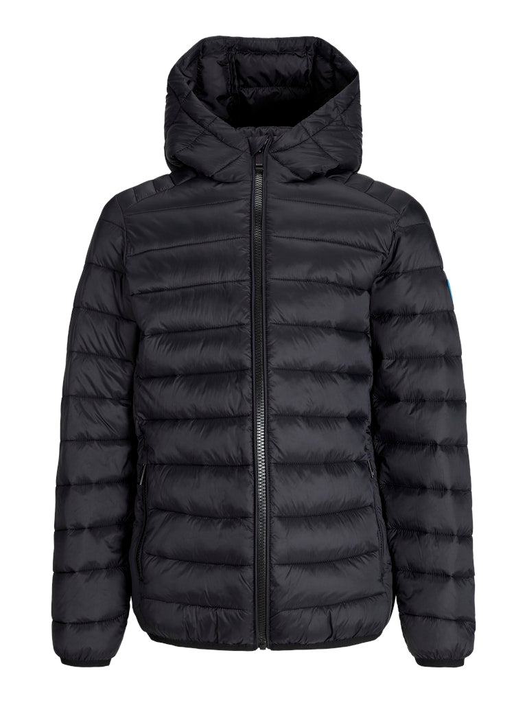 Svart lättvikts jacka till kille. Täckjacka med luva till ungdom från Jack & Jones.
JJEBRADLEY LIGHT PUFFER HOOD JNR
12280991