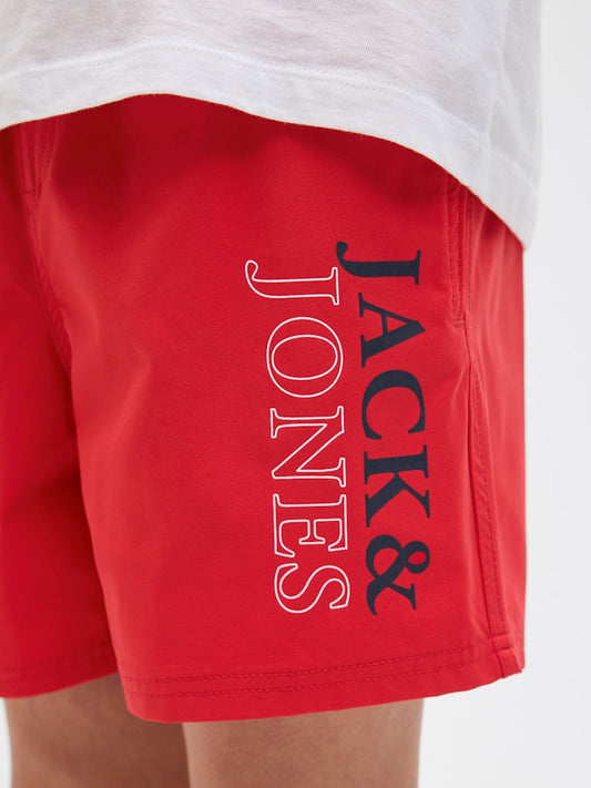 Röda badshorts till ungdom kille. Badkläder från Jack&Jones junior.
JPSTMAUI JJSWIM DOUBLE LOGO AKM SN JNR
12273841