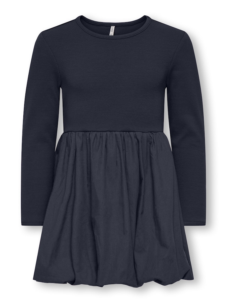 Blå klänning med ribbad överdel och ballongkjol som gör att den passar både till vardag och fest. Barn klänning till flicka från Only kids Girl.
KMGTRINNY SLD LS BAL DRESS JRS NOOS
15361092