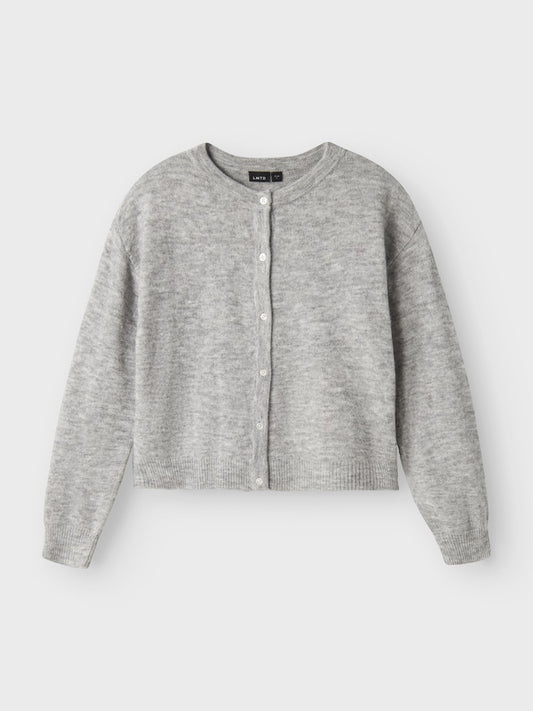 Grå kofta till tjej från LMTD. Ungdom cardigan slätstickad.
NLFLODET LS SHORT KNIT CARDIGAN NOOS
13235060