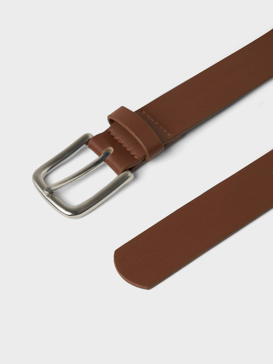 Brunt bälte till tjej och kille. Ungdoms skärp från LMTD, unisex modell, 4 olika längder
13248316
NLNLOUI BELT