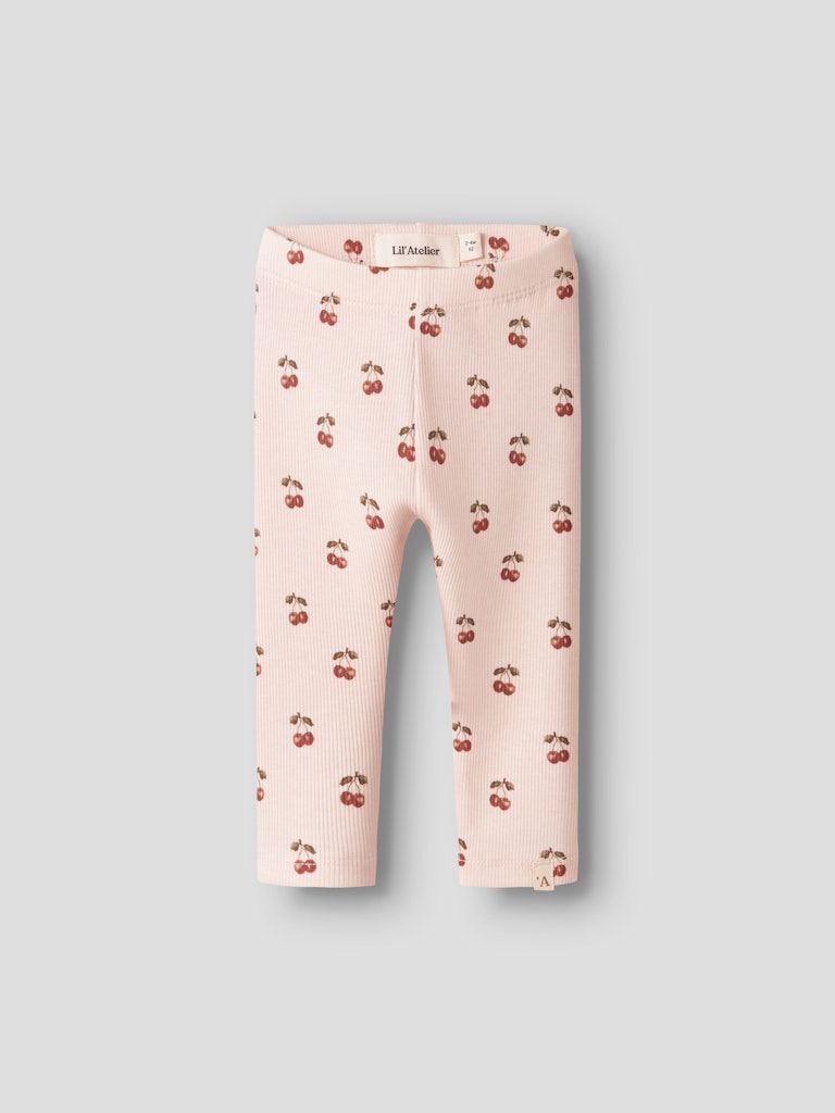 Rosa baby leggings med små körsbär på. Ekologiska bebis byxor till flicka från Lil 'Atelier.
NBFLAVO ELF SLIM LEGGING LIL NOOS
13240127