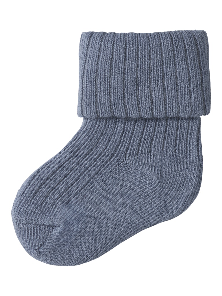 Blå baby strumpa till pojke. Bebis strumpor till nyfödd. Strumpor som sitter kvar.
NBMNOBBU SOCK
13207468