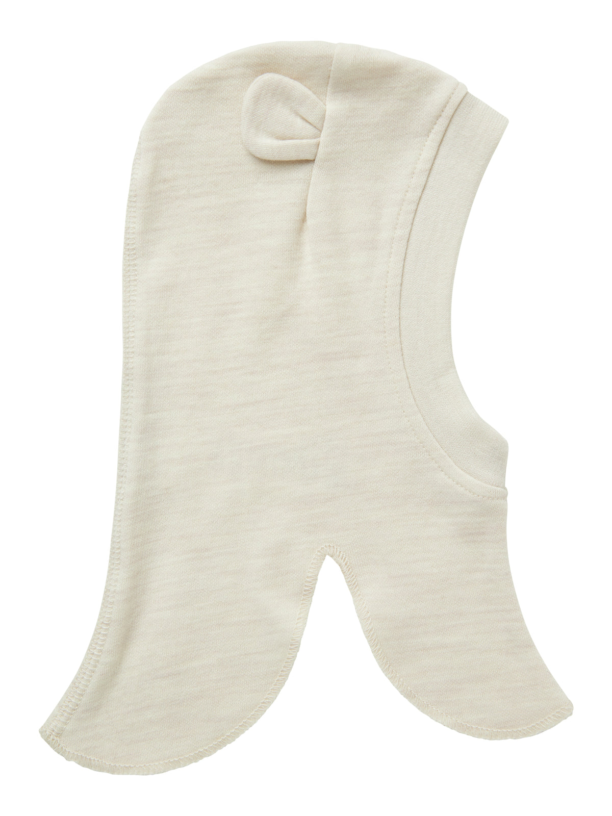 Söt beige balaclava till din baby pojke eller flicka. Mysig mössa som sitter bra på din bebis huvud och du vet att det inte blir kallt i nacke, hals och att endast babyns lilla ansikte sticker fram ur den varma mössan. Ull är ett naturmaterial känt för sina termiska egenskaper, mjukhet och fluffiga utseende. I kallt väder håller ull värmen och under varma dagar absorberar den svett, vilket gör den till ett bra val oavsett årstid.