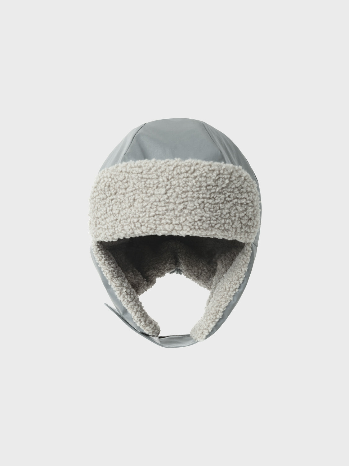 Barn Hooja mössa med öronlappar som värmer och skyddar din pojke och flicka.
Kom ihåg de väsentliga vattentäta tillbehören till ditt barns ytterkläder för att hålla händerna och fötterna torra och varma.
Produkttyp: Vinter Mössa
Stängning: Kardborreknäppning
Extra detaljer: Öronlappar
Tryck : Dekorativt reflextryck
skotermössa med reflex.