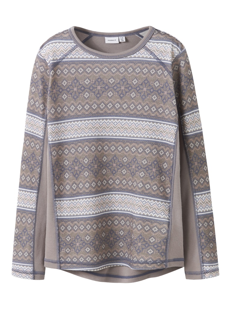 Grå och rosa färgad merino ull tröja till flicka. Varmt underställ till barn och ungdomar tjej, vackert mönstrad underställströja från Name it.
NKFWILLTO WOOL LS TOP
13228547