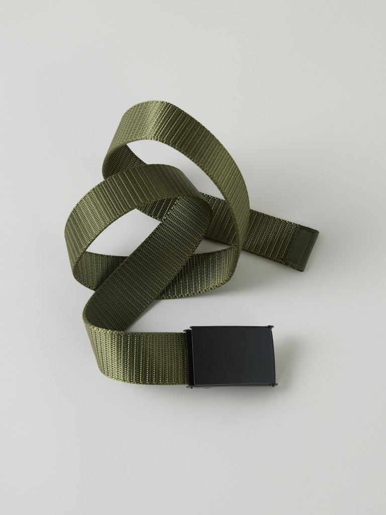 Grönt skärp till pojke. Barn skärp till kille. Stort spänne, lätt att stänga och öppna. Bälte till ungdom, ungdomskläder.
NKMACC-RICK BELT
13227077