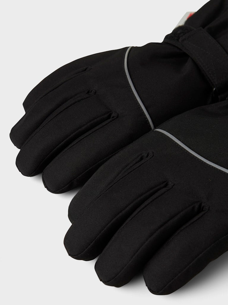 Vattentäta vinter handskar till barn. Varma vantar till flicka och pojke.
NKNSLOPE10 GLOVES SKI EDITION FO NOOS
13233452