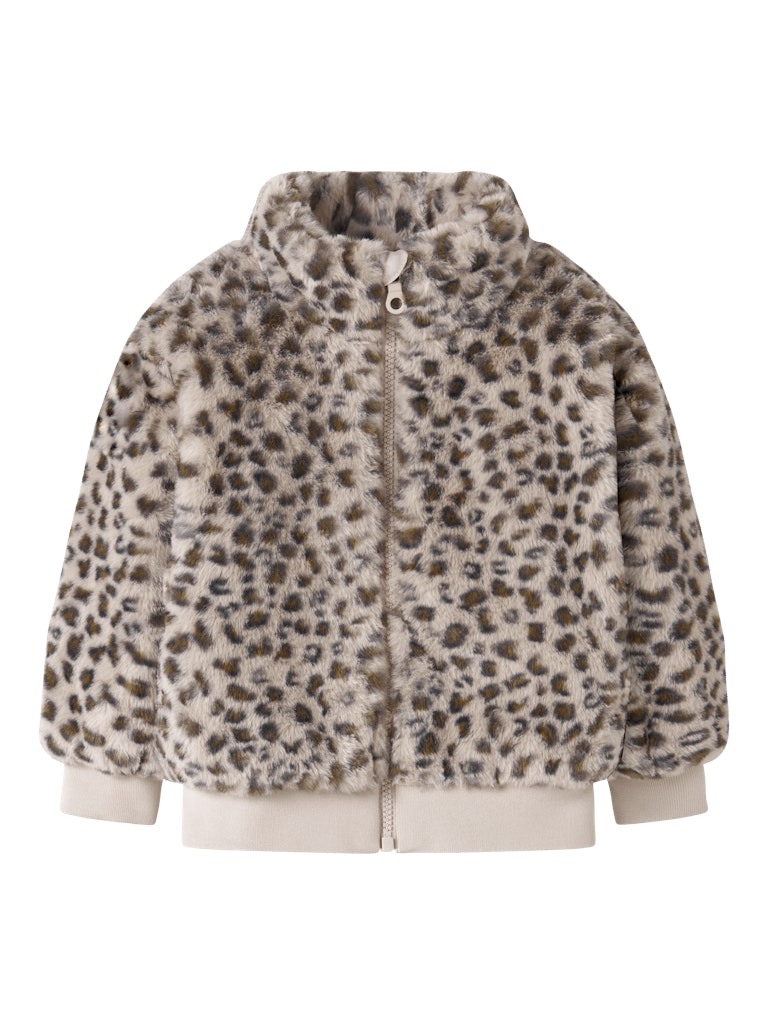 Leopard mönstrad päls jacka till flicka. Superfin höst jacka från Name it.
NMFMILA JACKET PB
13241681