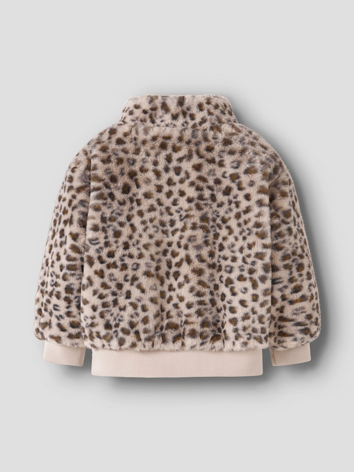 Leopard mönstrad päls jacka till flicka. Superfin höst jacka från Name it.
NMFMILA JACKET PB
13241681