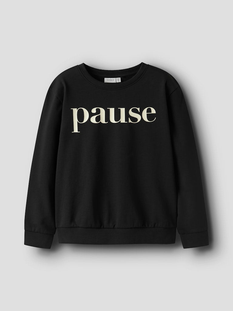 Svart sweat tröja med texten Pause till tjej. Långärmad sweatshirt till flicka.
NKFNORIANA LS NREG SWE BRU PB
13244922