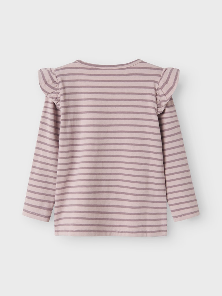 Rosa randig långärmad tröja till flicka med HalloKitty och Kuromi.
NMFASANNA HELLOKITTY LS TOP BOX SKY
13247010