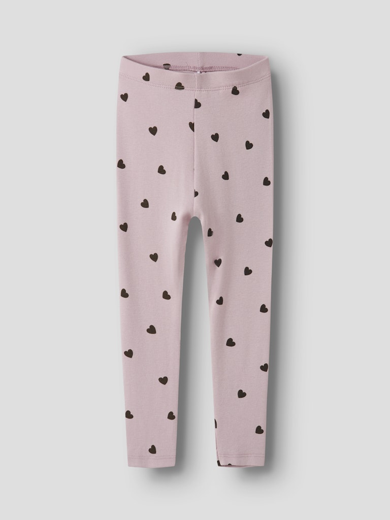 Söta leggings till flicka i rosa med små bruna hjärtan. Perfekt byxa basplagg för barn
NMFKHEART XSL LEGGING
13249238