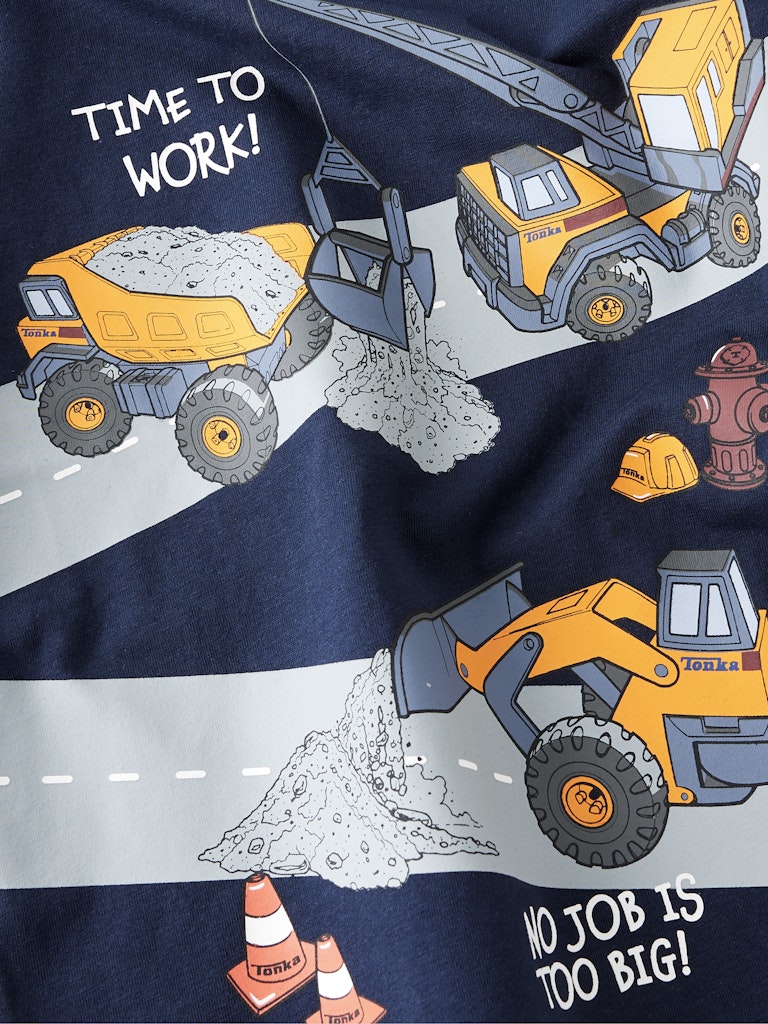 Lastbils tröja med Tonka. Kul tröja till alla barn som gillar traktorer och andra fordon. Långärmad tröja till pojke från Nameit.
NMMOFEK TONKA LS NREG TOP CPLG
13249576