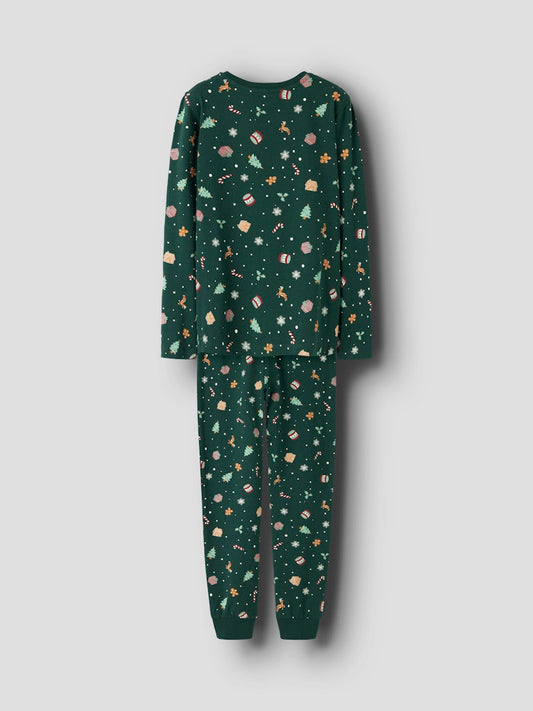Grön jul pyjams till pojke och flicka. Julig pyjamas med jul motiv till tjej och kille.
NKNVISMAS LS NIGHTSET
13234977