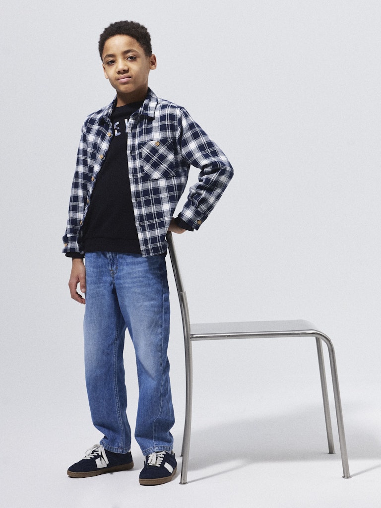 Blå rutig skjorta till pojke. Snygg flanellskjorta till kille barn och ungdom.
NKMSUNDA LS NREG SHIRT
13250464