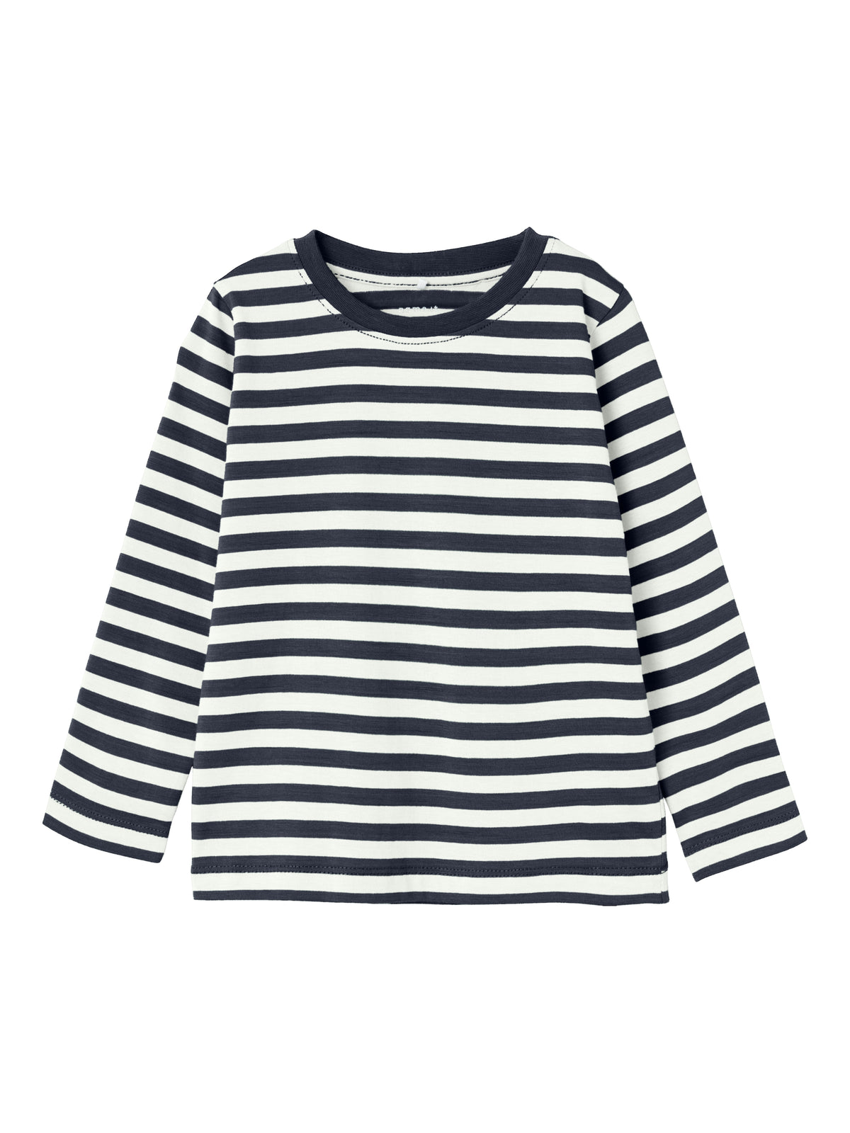 Blå vit randig långärmad t-shirt i skön bomull till pojke, kille.
13232123
NMMSALMO NREG LS TOP NOOS