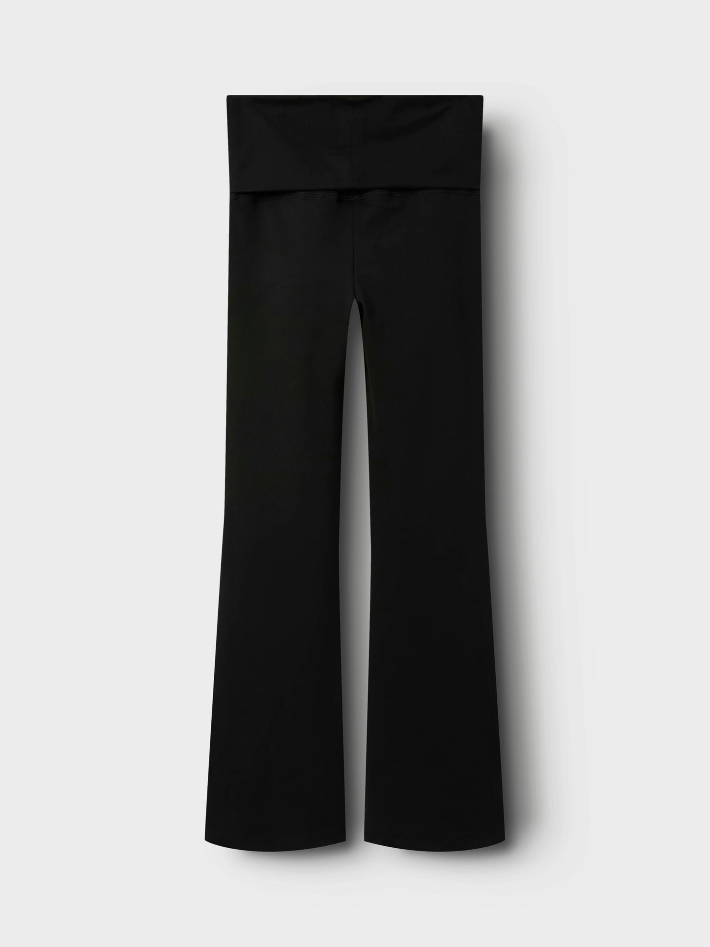 svart yoga legging, utsvängda jazz byxor till tjej. Byxa till flicka. Young, ungdom.
13240485
NKFSPICE BOOTCUT PANT NOOS