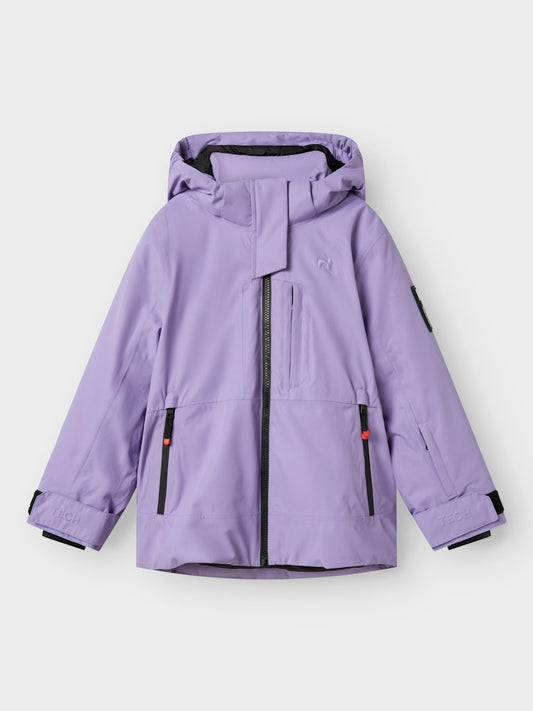 Teknisk och snygg – Skid jacka till kille och tjej från Name it.
Lila vinter jacka varm och skön kalla dagar för en aktiv och äventyrlig barn och ungdom.
NKNSLOPE10 JACKET SKI EDITION FO NOOS
13233441