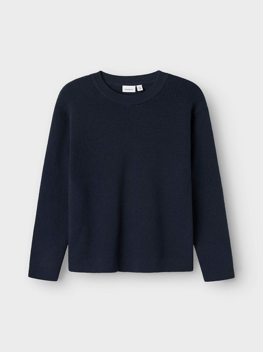 Klassiskt blå stickad o-neck tröja till pojke. Stickad pullover från Name it till kille, barn och ungdom.
NKMNESOLLE LS PULLOVER KNIT NOOS
13245038