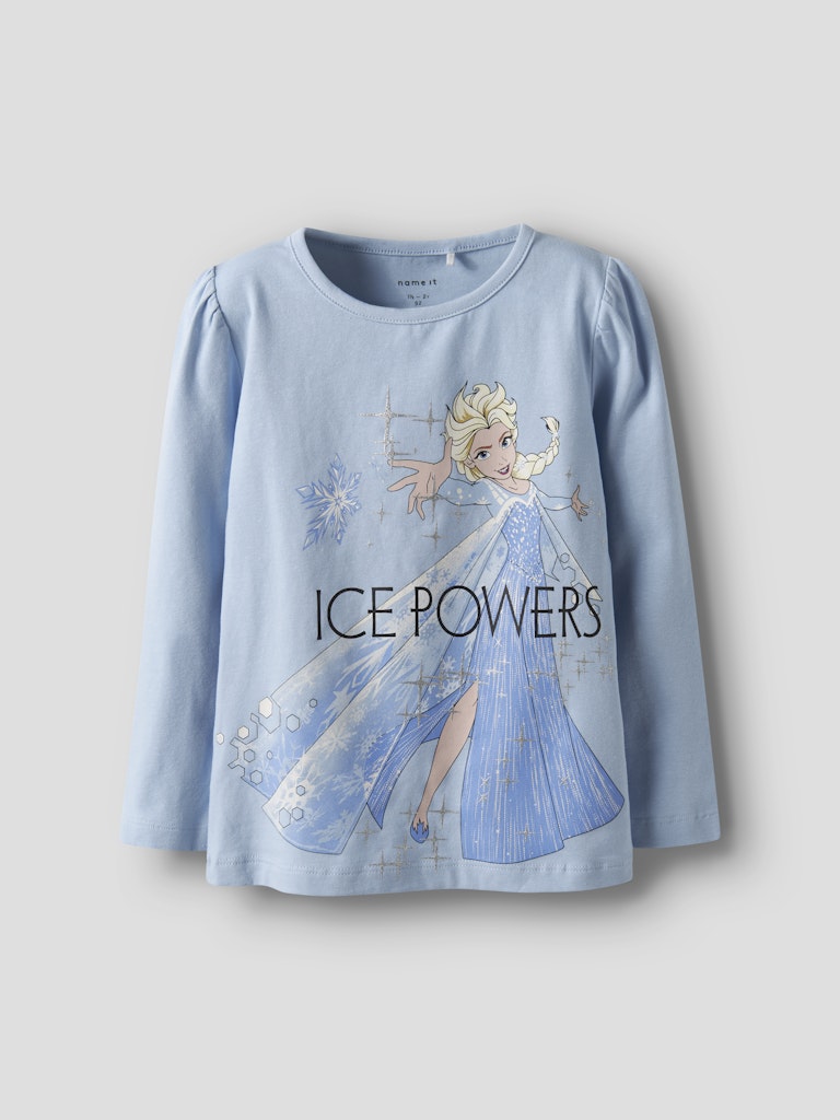 Ljusblå Frost tröja med motiv av Elsa från filmen Frozen. Söt tröja till flicka, från Nameit.
NMFOSMA FROZEN LS TOP BOX LNOOS WDI
13249735