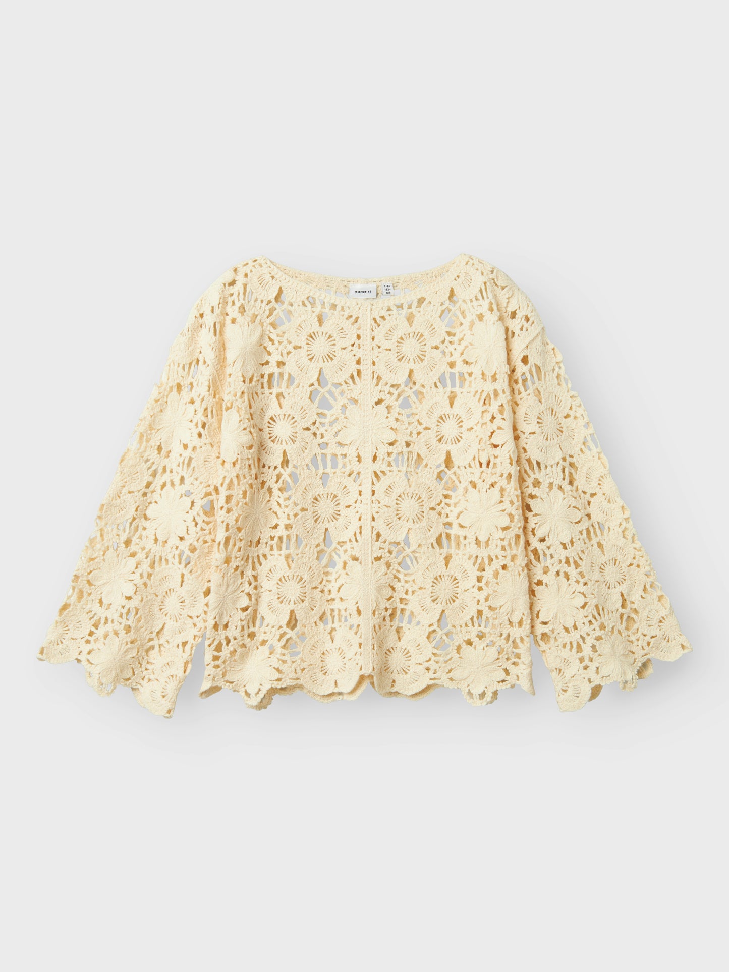 Vacker vit virkad tröja till tjej. Ekologiska barnkläder från Name it till flicka.
NKFFENRUN LS KNIT
13240140