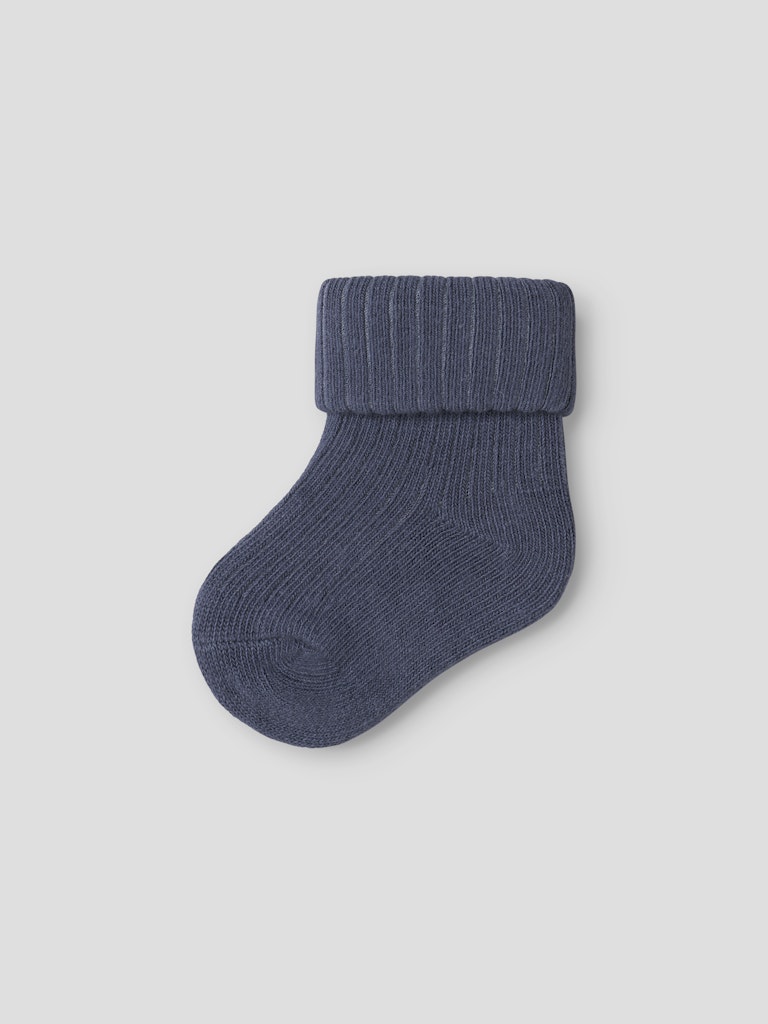 Blå baby strumpa till pojke. Bebis strumpor till nyfödd. Strumpor som sitter kvar.
NBMNOBBU SOCK
13207468
