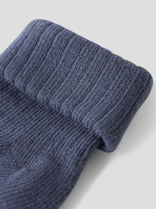 Blå baby strumpa till pojke. Bebis strumpor till nyfödd. Strumpor som sitter kvar.
NBMNOBBU SOCK
13207468