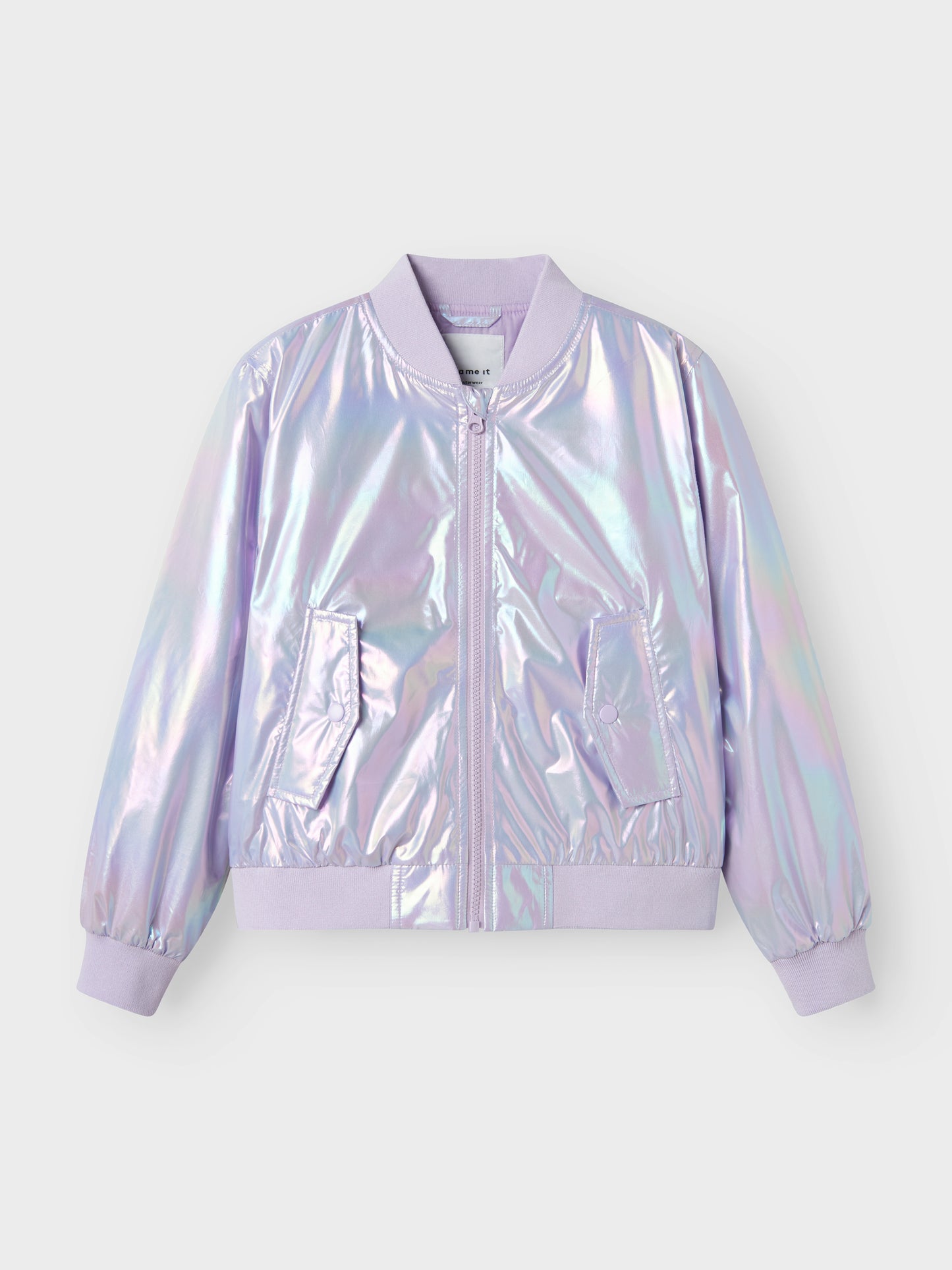 Lila pärlemor skimrande bomber jacka till flicka. Vår jacka till tjej från Name it.
NKFMOLINA BOMBER JACKET SHINY
13237536