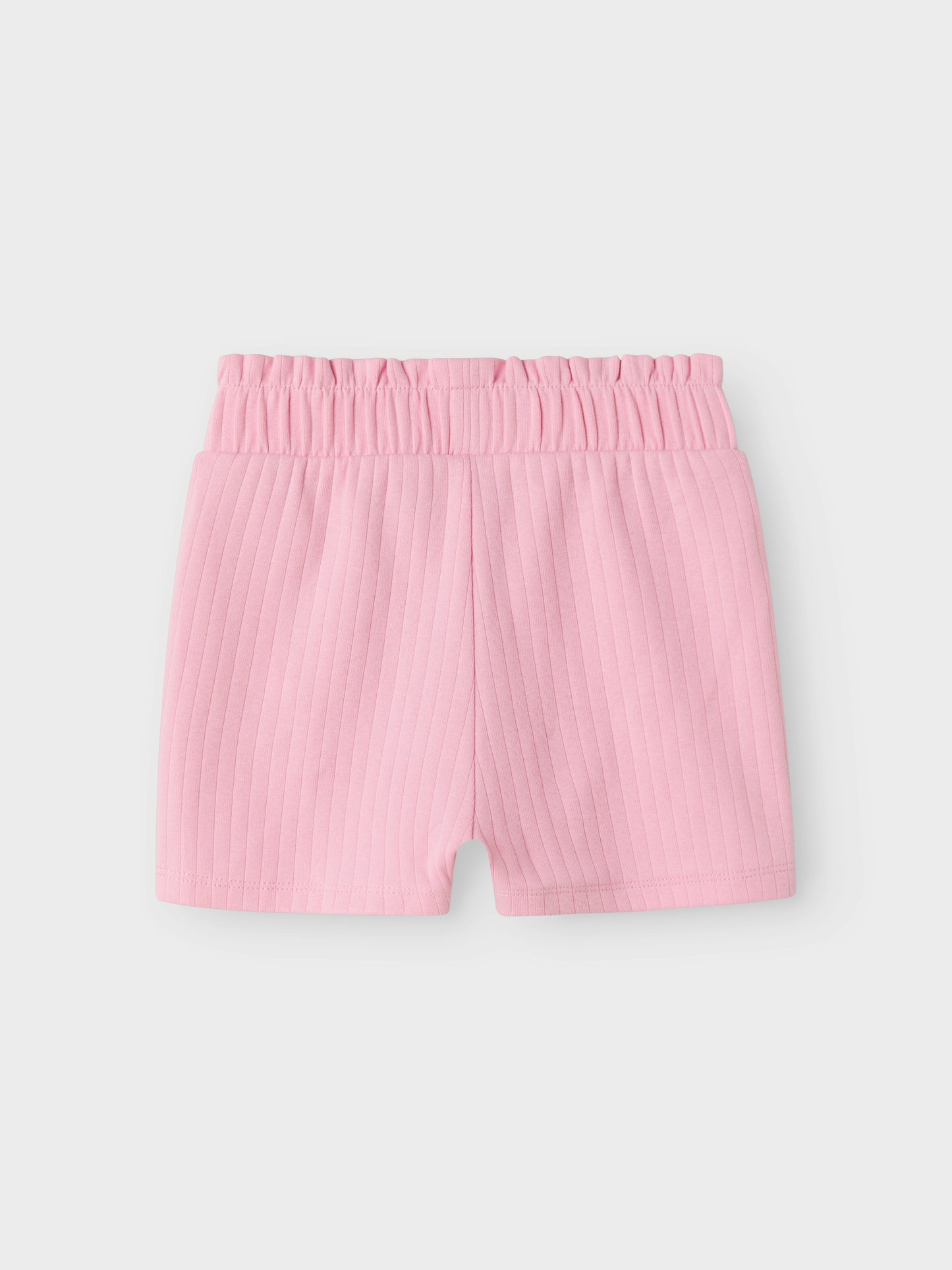 Rosa shorts till flicka. Ribbade korta shorts från Name it.
NMFSURAJALI SHORTS NOOS
13240413