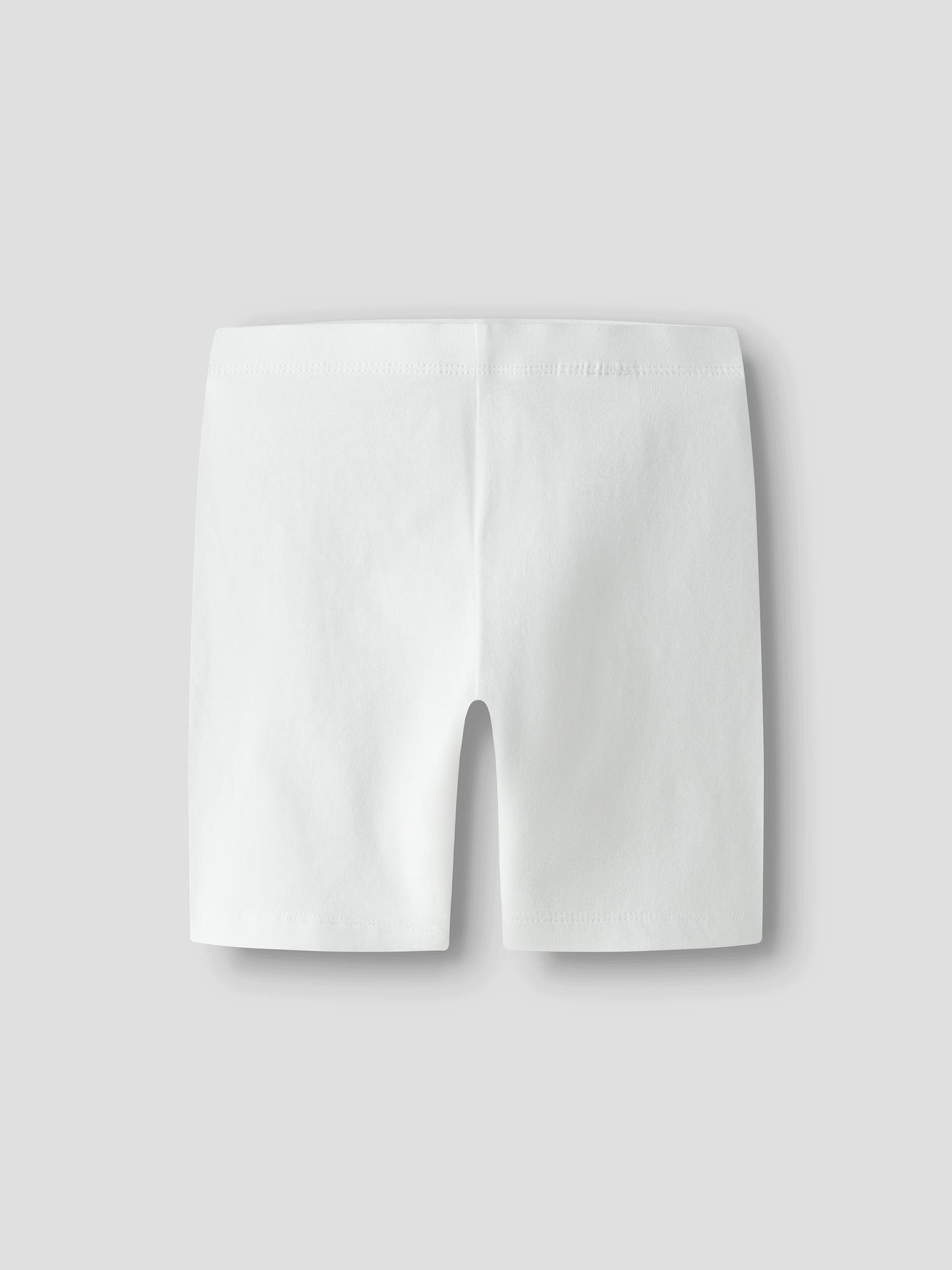 Vita cykelbyxor till flicka. Korta biker shorts, cykelbyxa till tjej, flicka från Name it.
NKFVIVIAN SHORT LEGGING NOOS
13228199