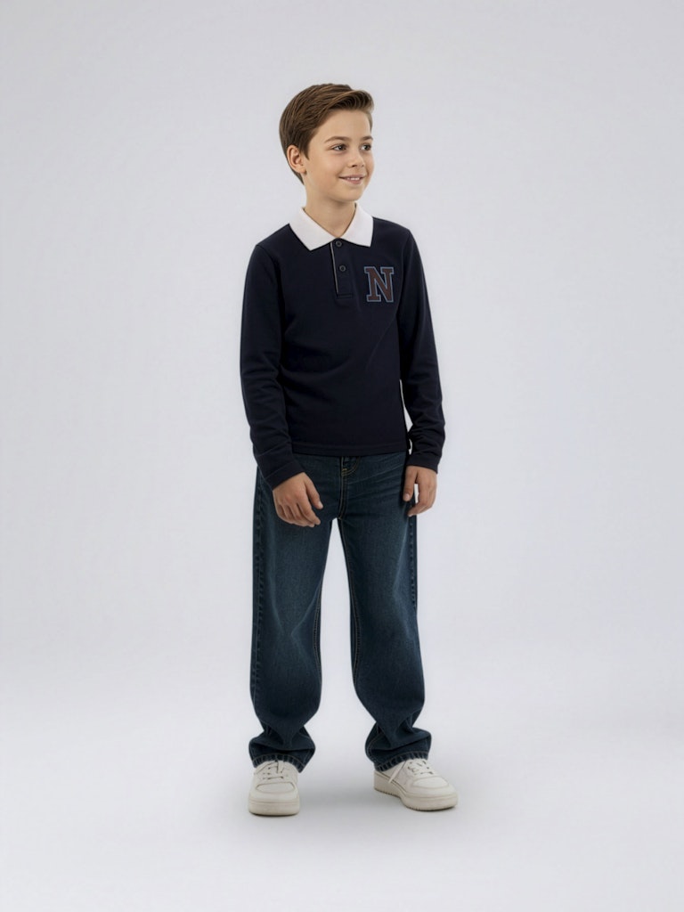 Klassisk långärmad piké tröja till pojke. Blå med vit krage pike tröja med lång är till barn och ungdom kille från Name it.
NKMTIM LS NREG POLO BOX PB
13250953