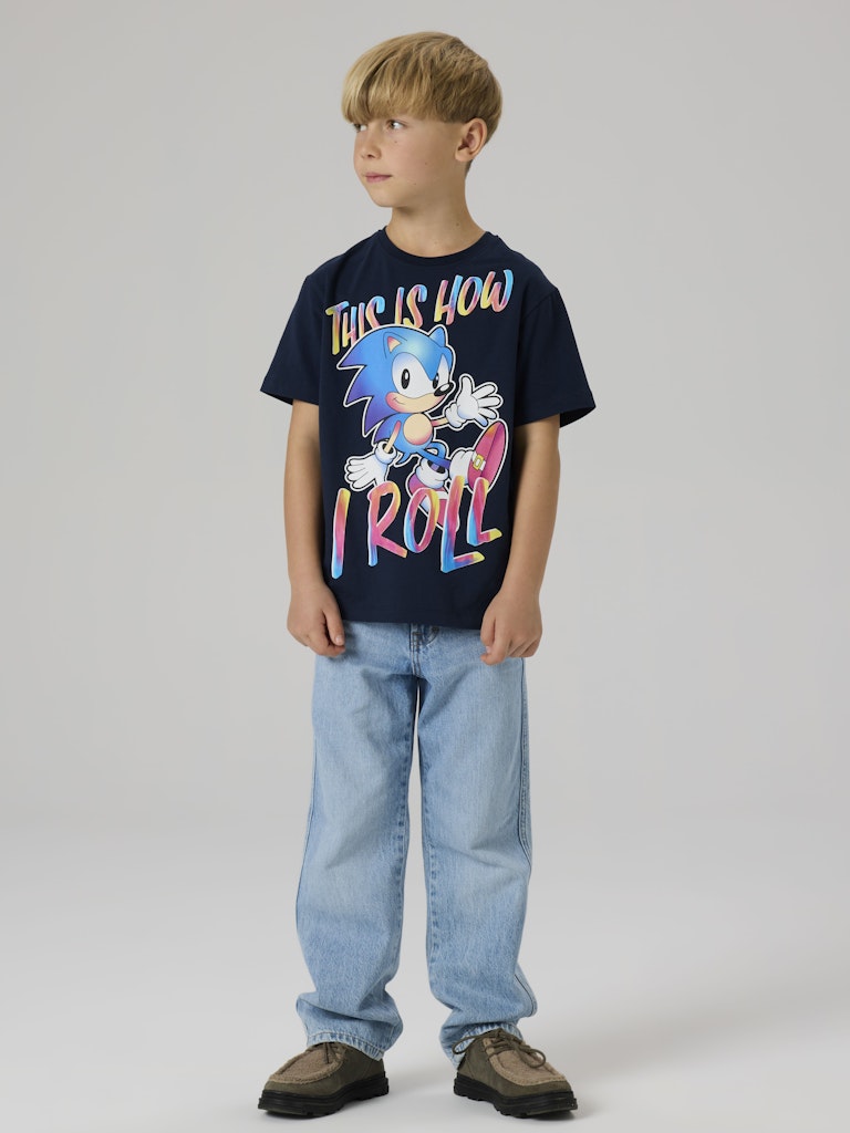 Blå Sonic t-shirt till pojke. Sonic tröja till kille från Name it.
NKMDARIUS SONIC NREG SS TOP BOX SKY
13252188