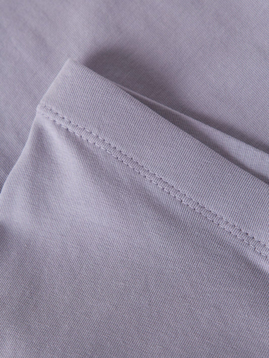 Lila leggings till flicka. Mjuk skön byxa i Lavender Gray från Name it.
NKFVIVIAN LEGGING NOOS
13180124