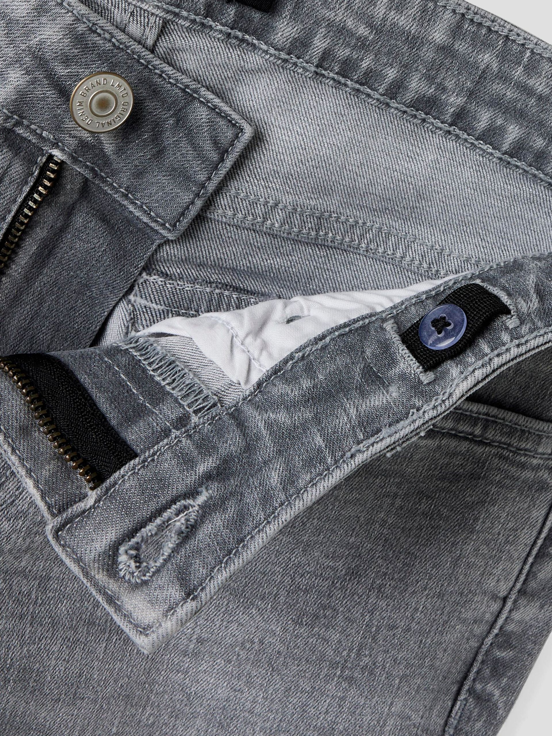 Grå utsvängda flared jeans med bakfickor med lock till tjej. Ungdoms byxor bootcut jeans från LMTD.
NLFBLIBLING DNM S LW FLARED PANT
13249634