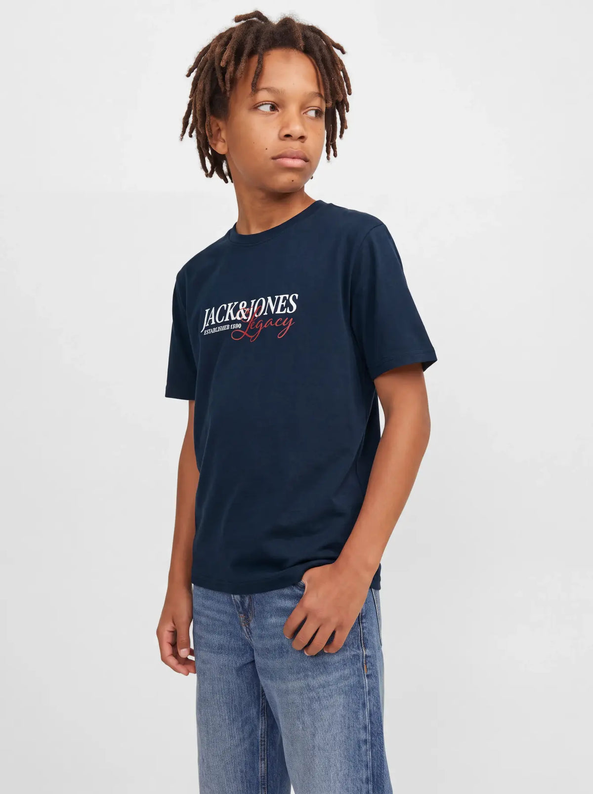 Jack & Jones Junior Jade marinblå T-shirt med Legacy-tryck framifrån till ungdom kille