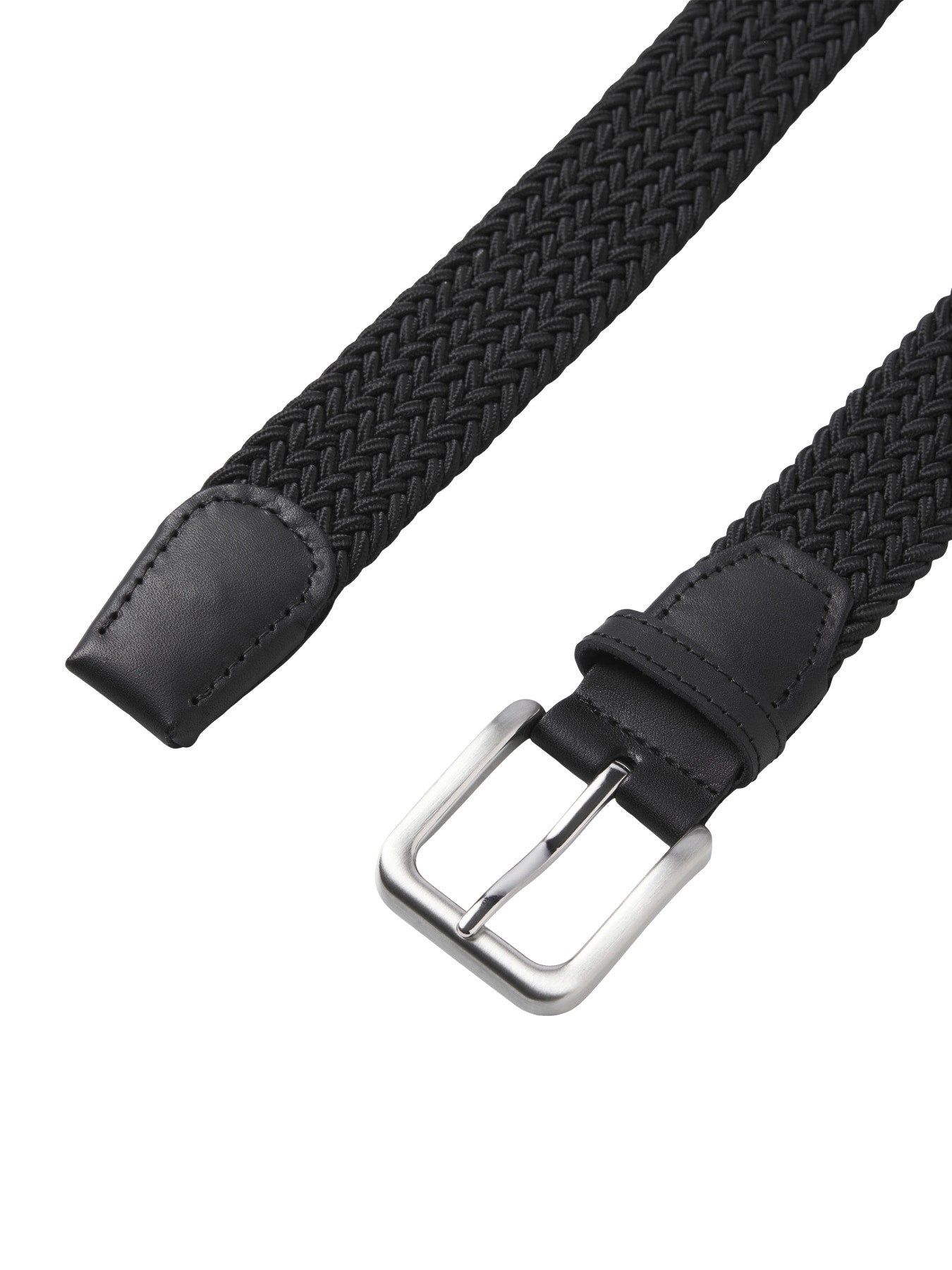 Svart trendigt flätat skärp med stretch från Jack & Jones junior. Bälte till pojke, barn skärp och ungdoms skärp till kille.
JACSPRING WOVEN BELT JNR
12178843